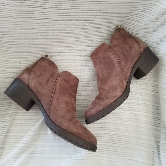 Hush Puppies Women’s Sz 6.5 Hadley Brown Suede Ankle Boot Bootie Zip - Picture 1 of 6